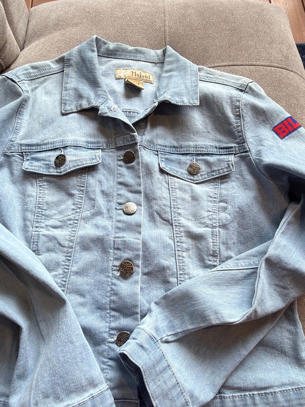 Hybrid & company Light Wash Denim Jacket with Sleeve Patch